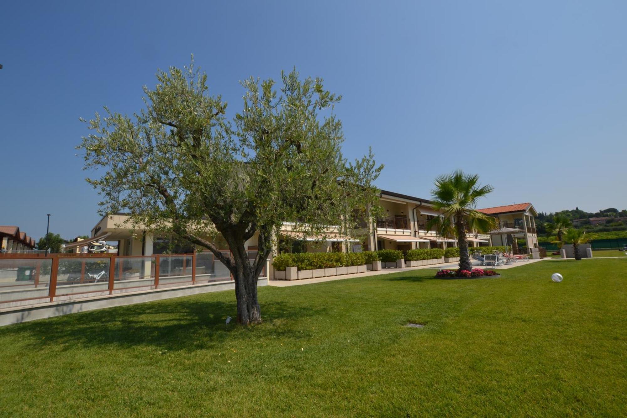 Residence La Magnolia - Aparments Lazise Buitenkant foto